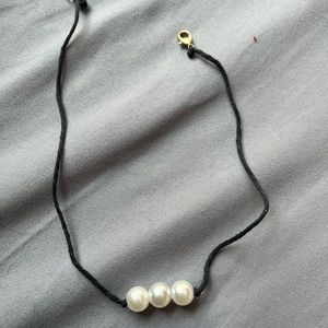 Faux pearl choker necklace